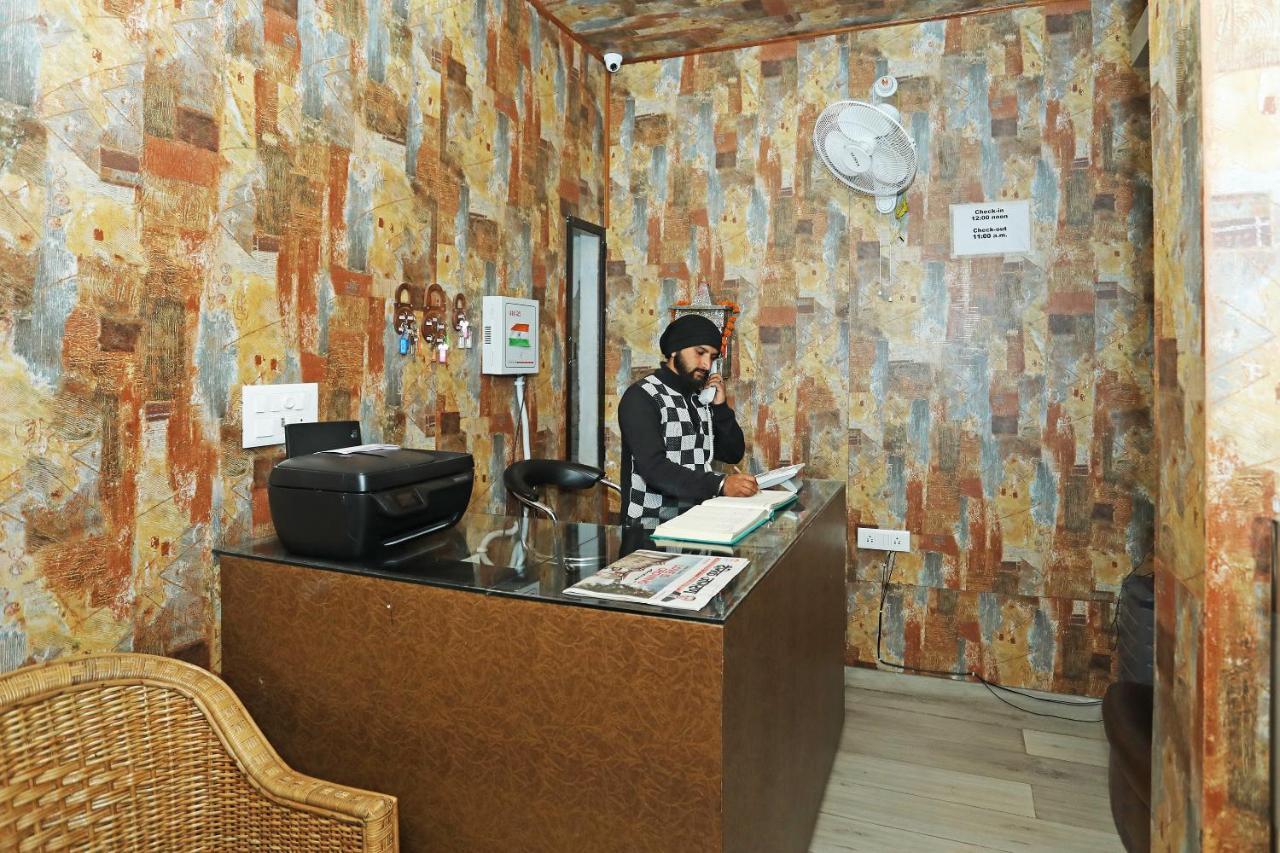 Hotel Saptrishi Rishīkesh Eksteriør billede